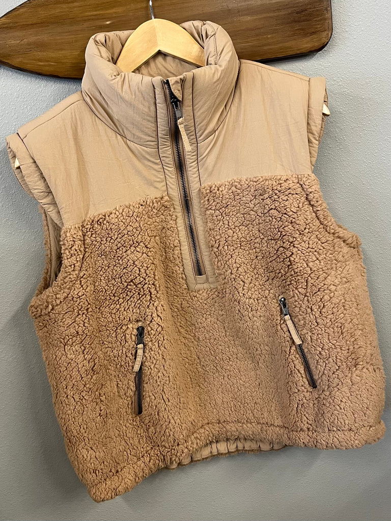 Allie Sherpa Pullover Vest - Camel