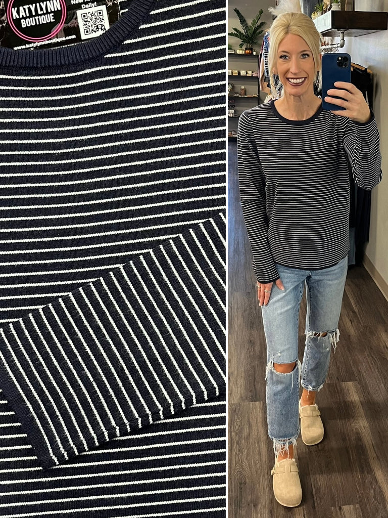 Mindie Lightweight Sweater - Navy