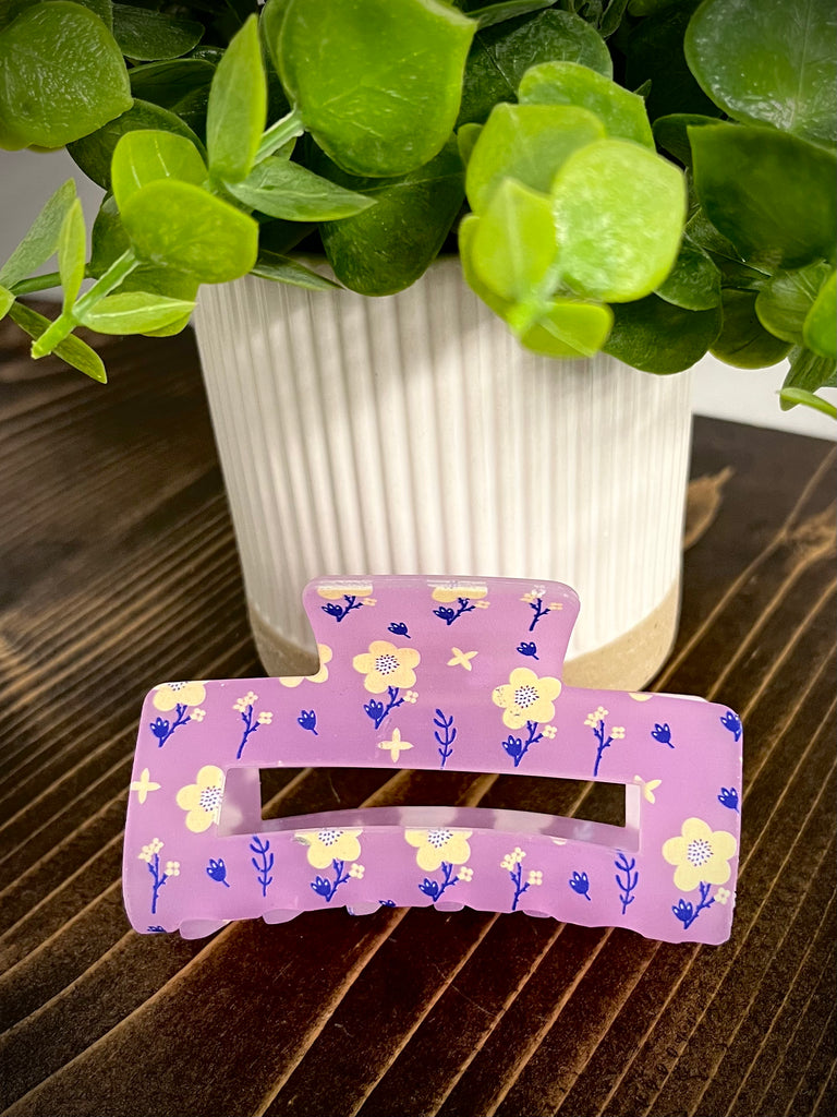 Liv Lavendar Claw Clip